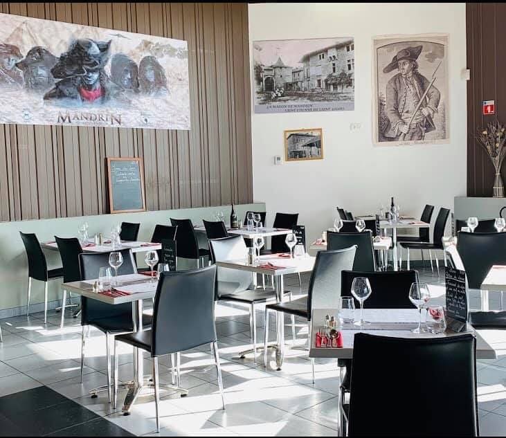 Brasserie L'Entre Deux — Brasserie à Saint Etienne de Saint Geoirs — photo 3