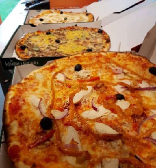 Le Kiosque à Pizzas - Des pizzas