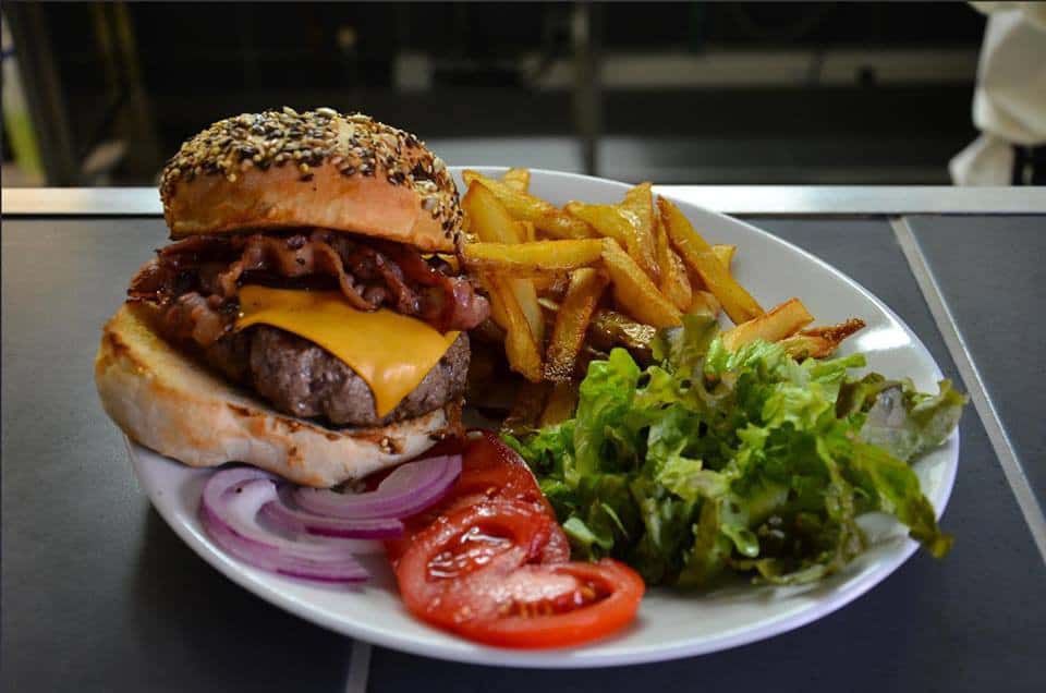 Burger District — photo 3