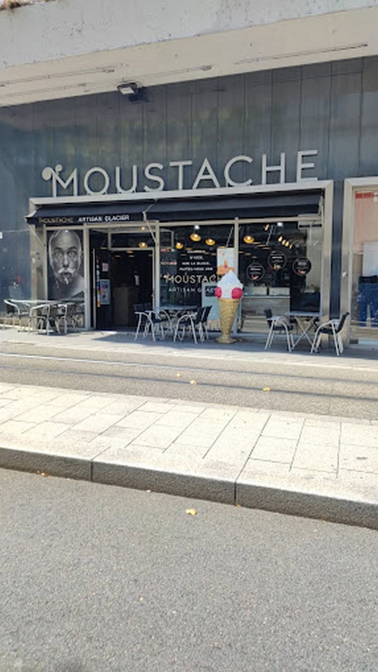 Moustache — photo 2