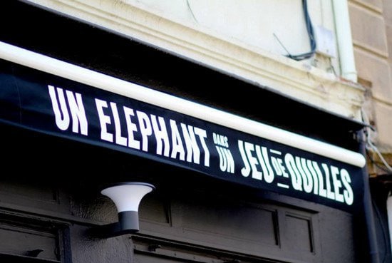 Un éléphant dans un jeu de quilles — photo 2