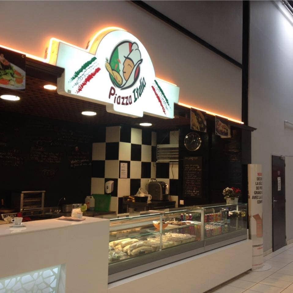Piazza Italia — photo 3