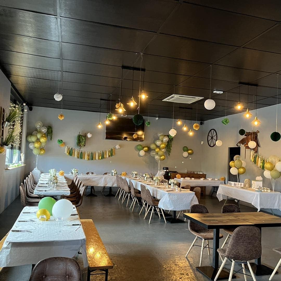 Saloon — photo 3