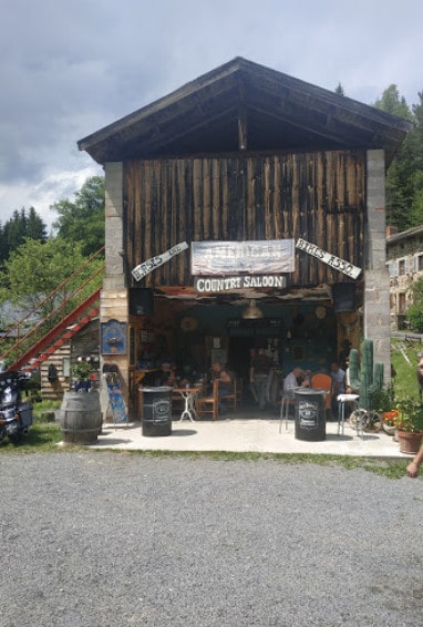 Country Saloon — photo 3