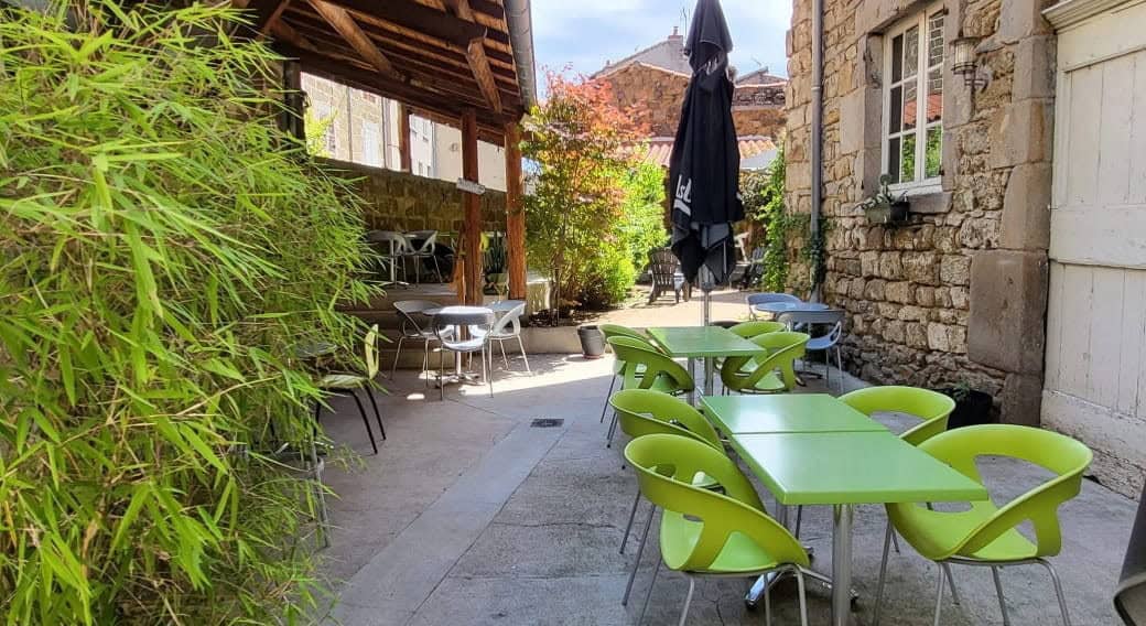 Au patio — photo 3