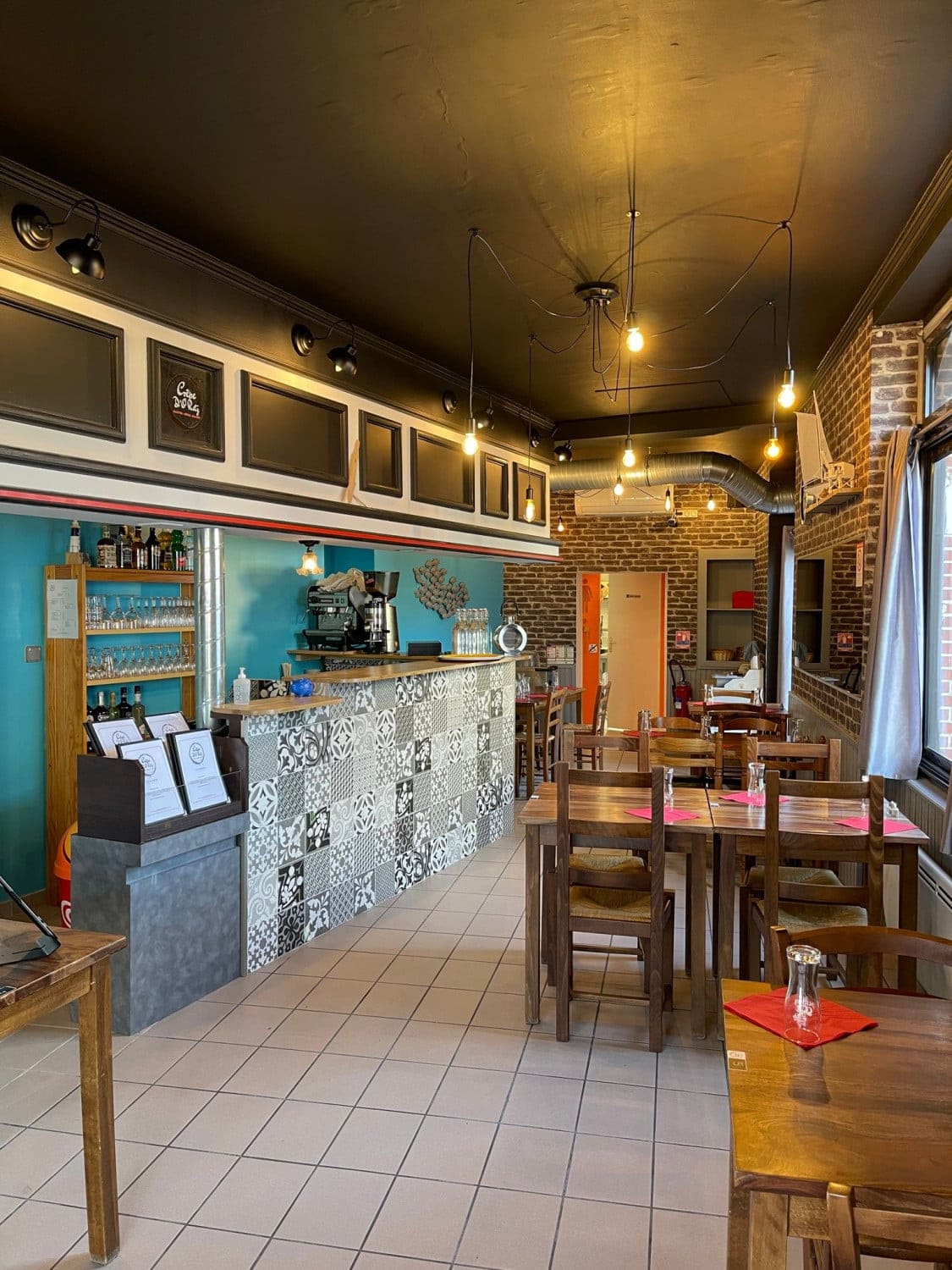 Coelho Resto Bistro Patio — photo 3