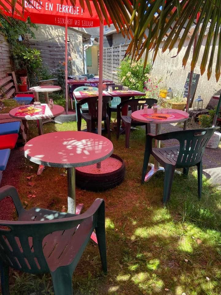 Café Les 3 Moulins — photo 3