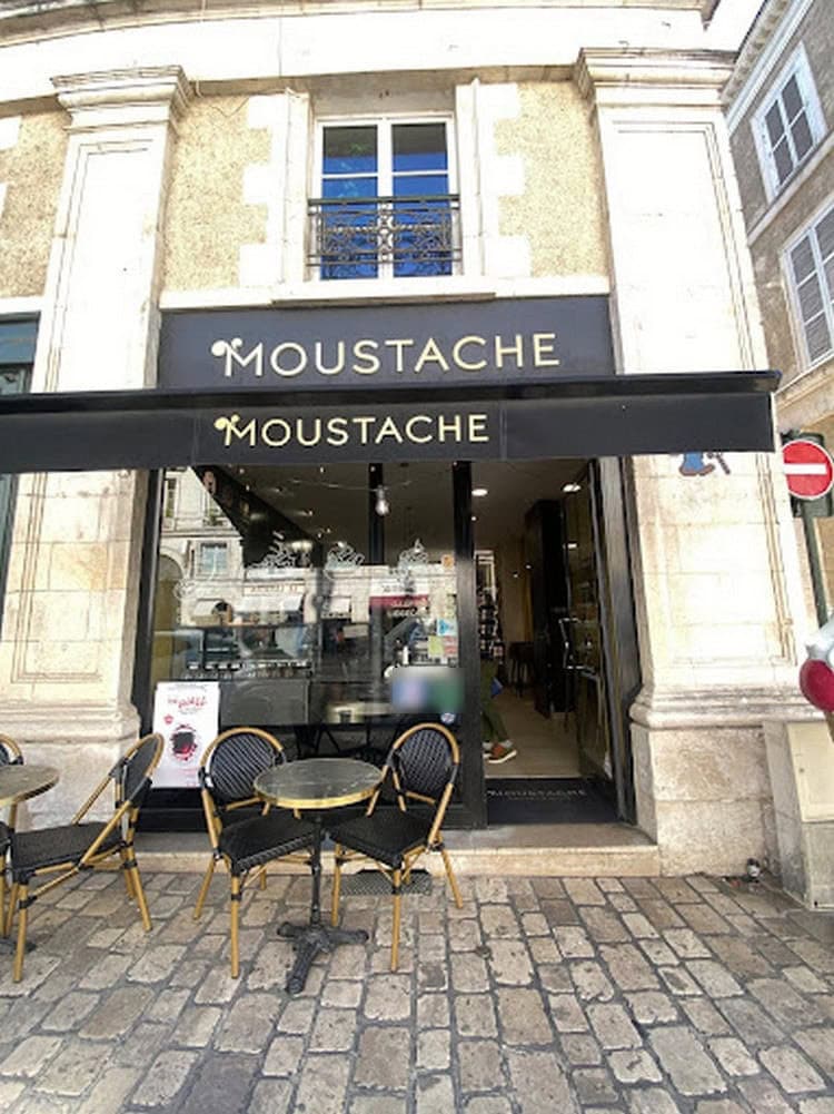 Moustache — photo 2