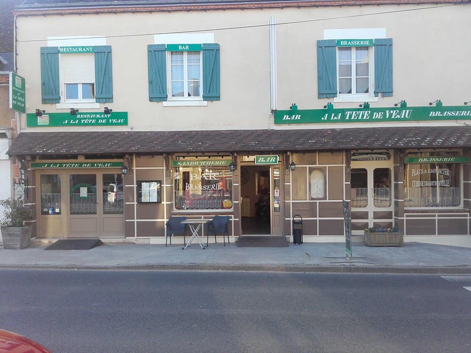 A la tête de veau — Brasserie à Chilleurs Aux Bois — photo 2