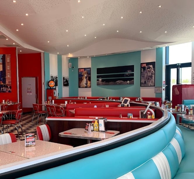 Holly's Diner — photo 2