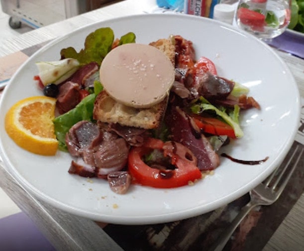 Café des Voyageurs et des Touristes — Café restaurant à Saint Cere — photo 2