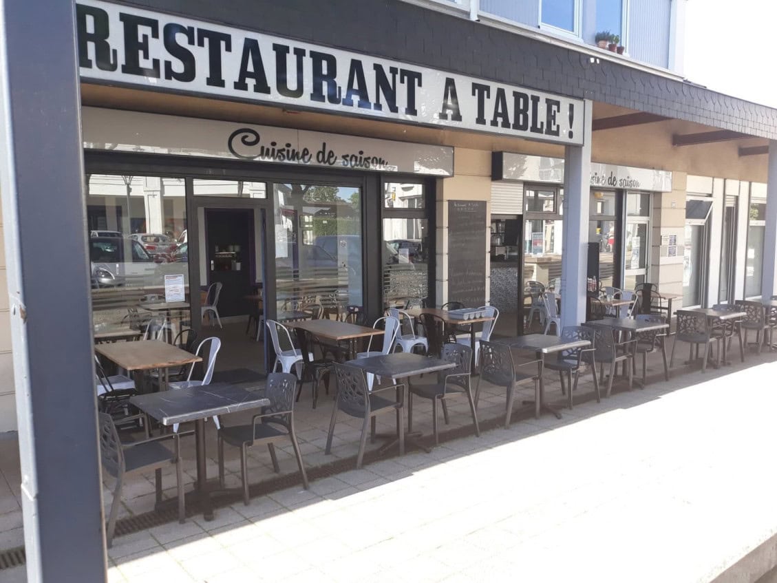 A Table! — photo 3