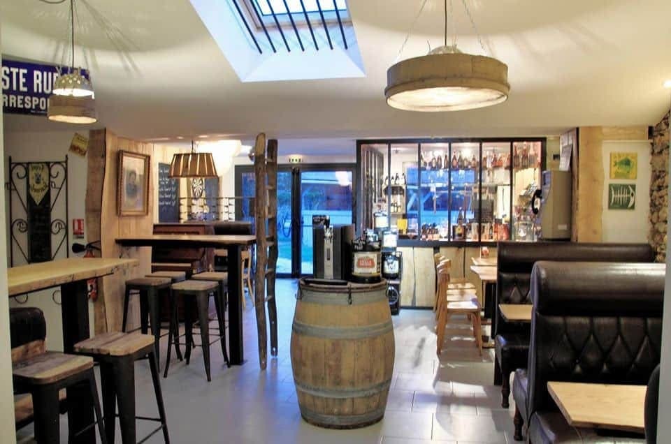 Café de la place — photo 2