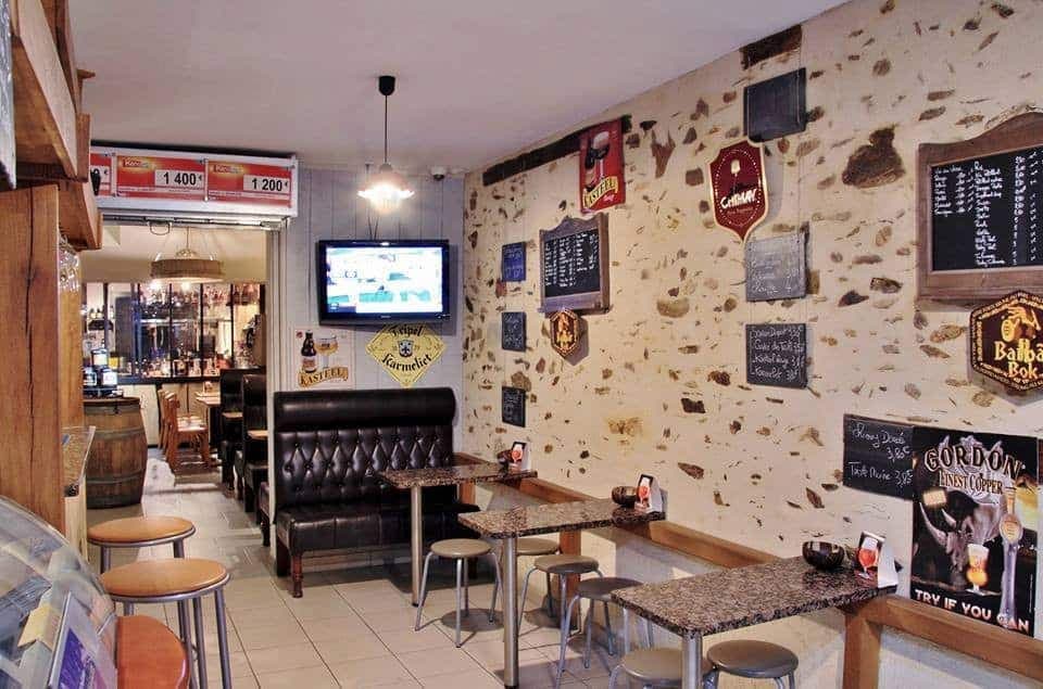 Café de la place — photo 3