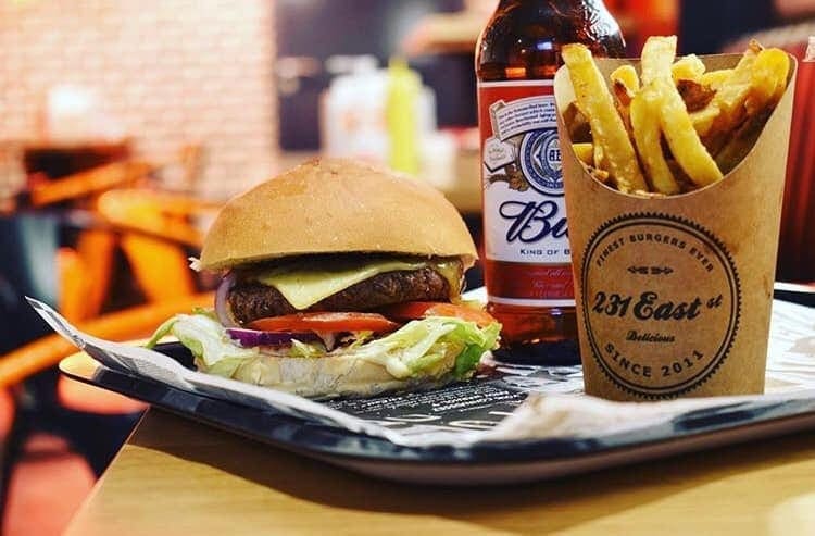 231 east street - Un burger, frites