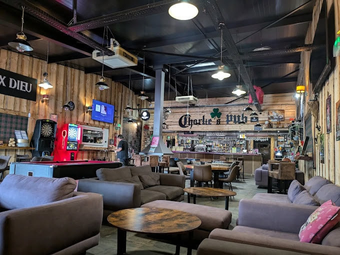 Charlie’s Pub — photo 3