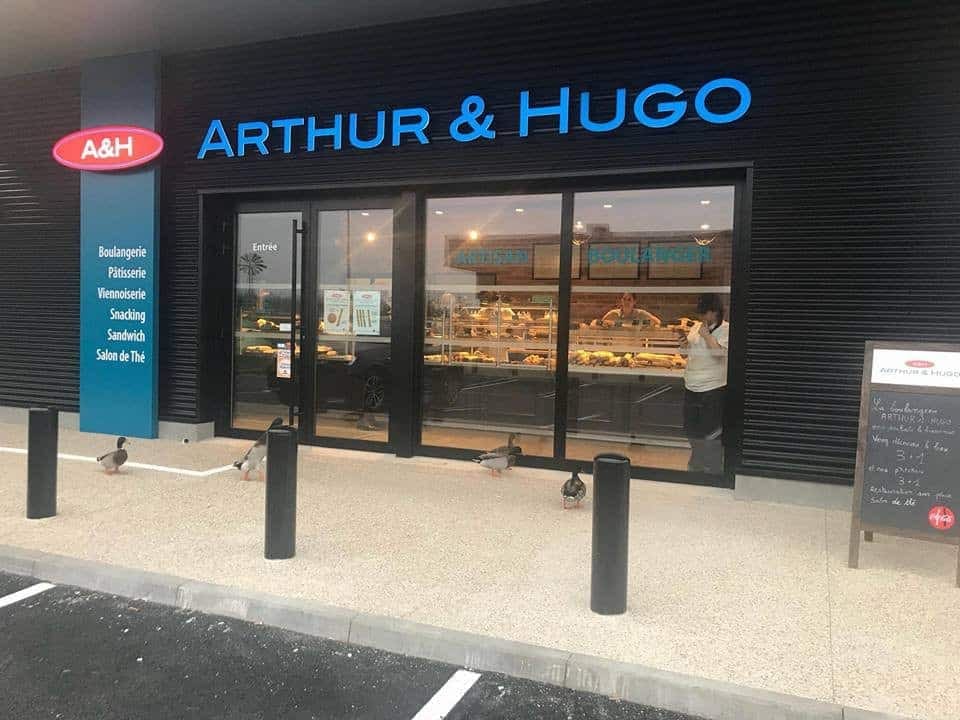 Arthur & Hugo — photo 2