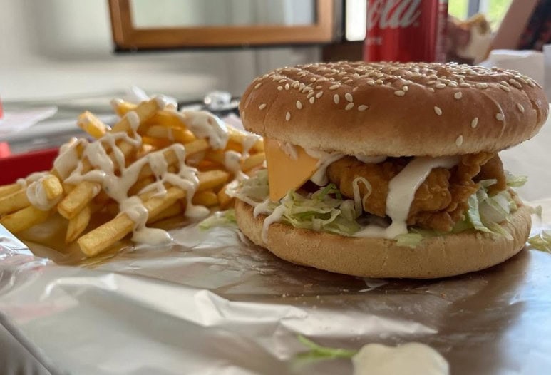 Helloo chicken — photo 3