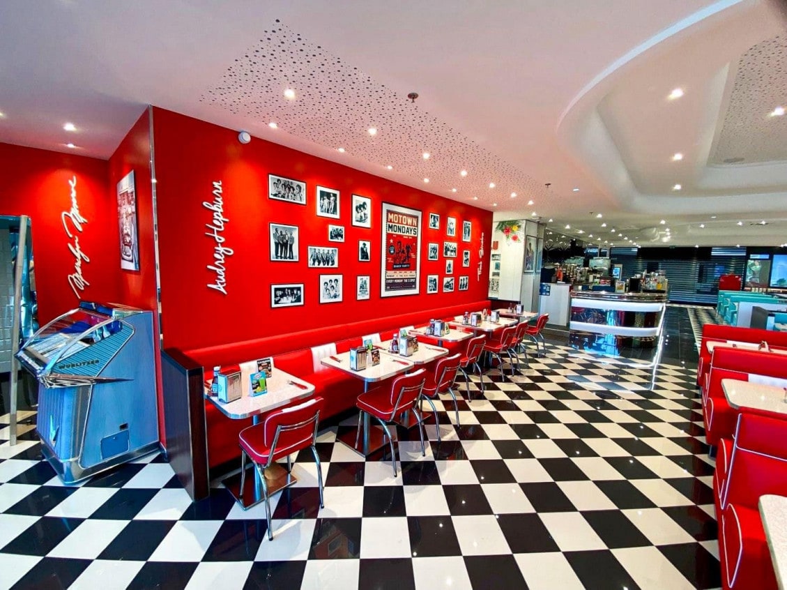 Holly's Diner — photo 3