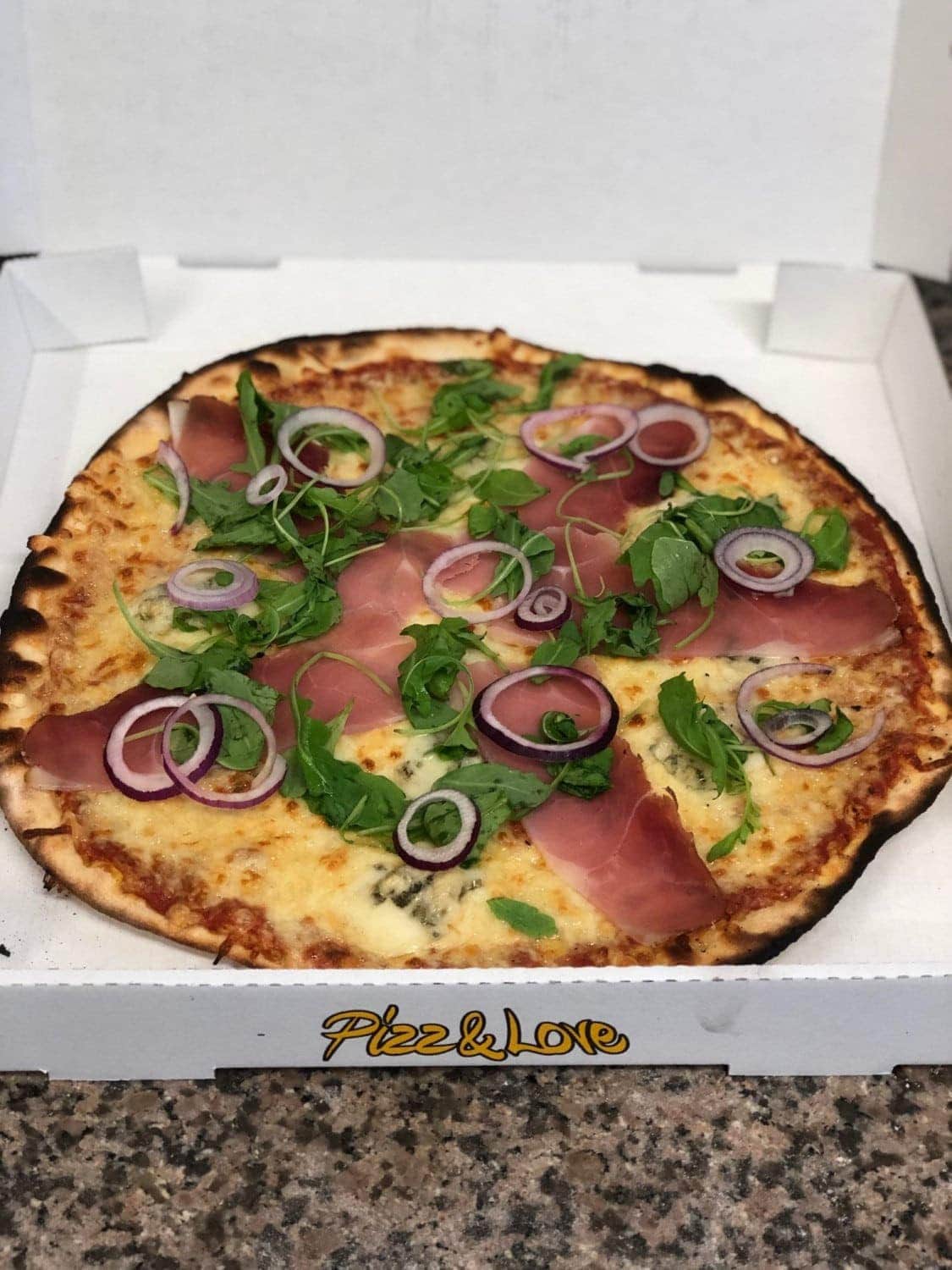PIZZ & LOVE — photo 2