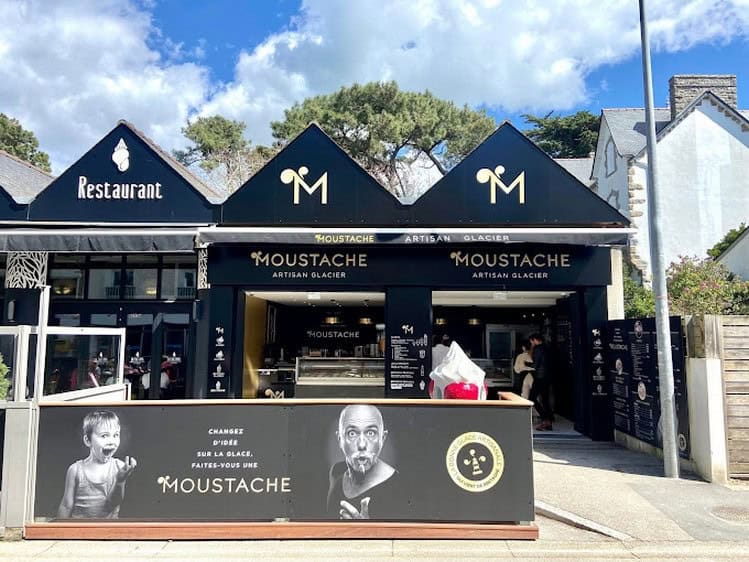 Moustache — photo 2