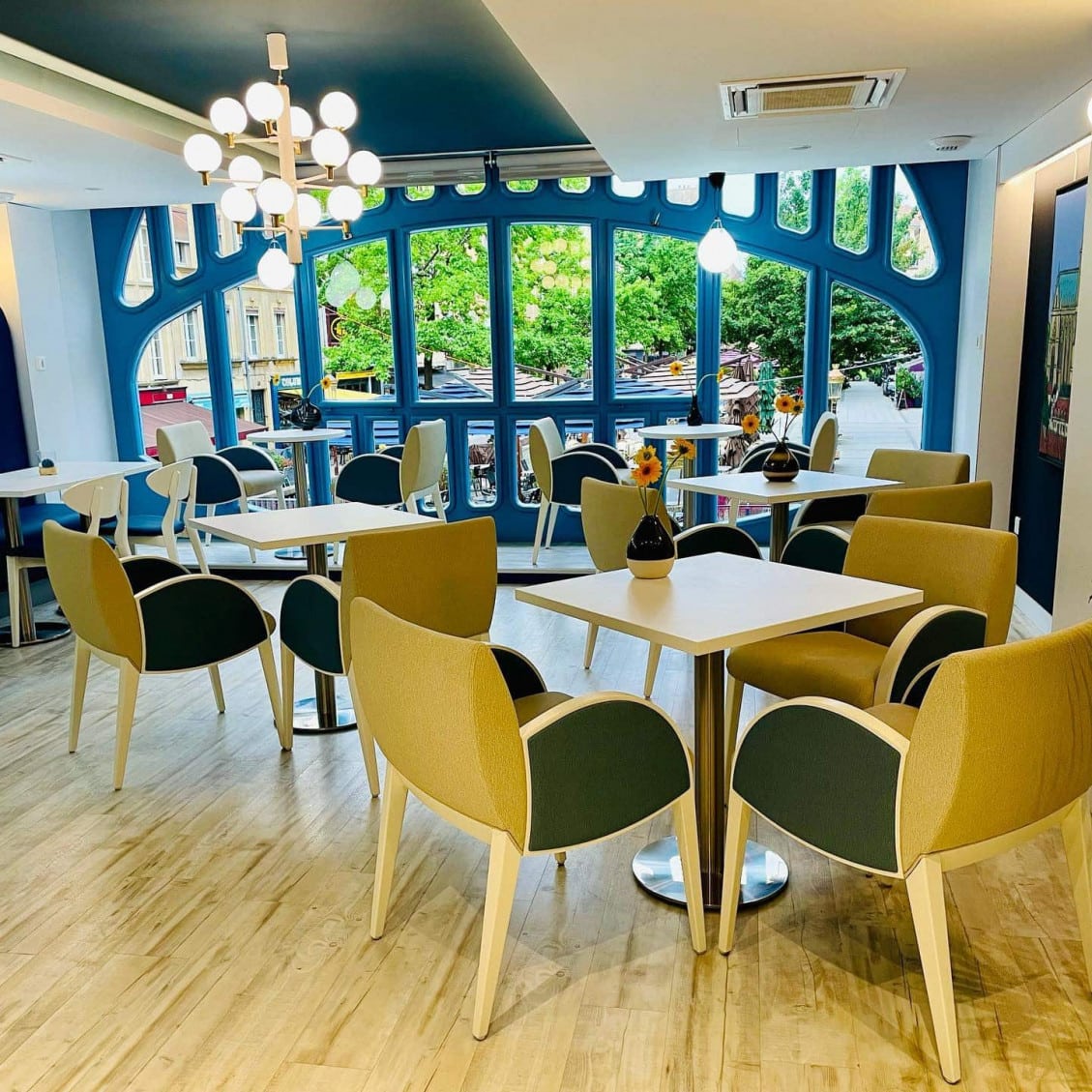 Le Salon Bleu — photo 3