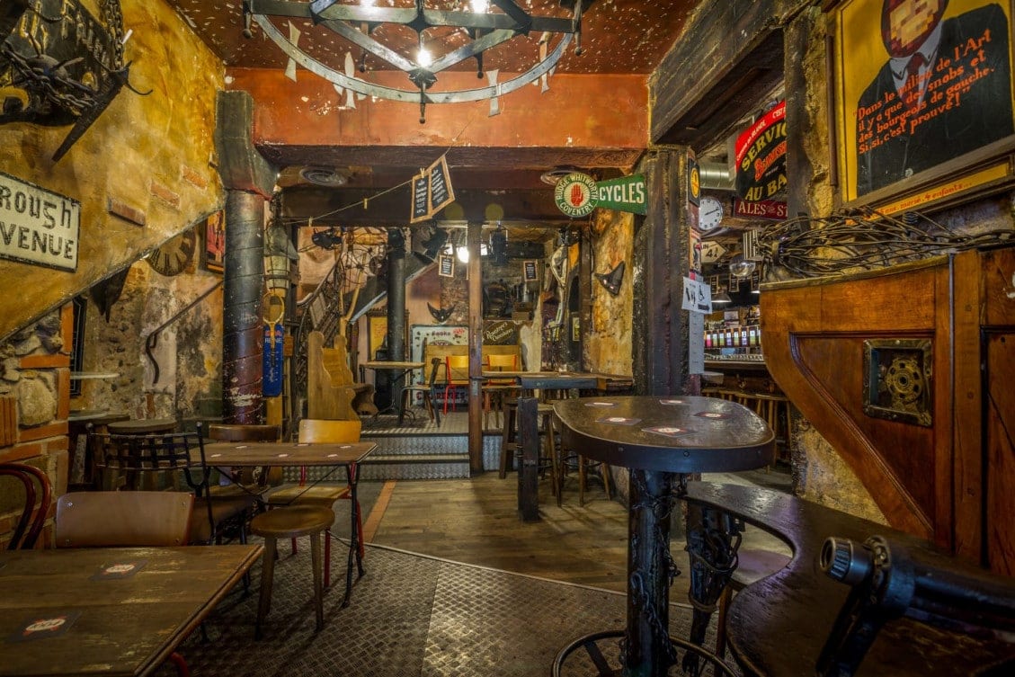 Vivian's Pub — photo 3