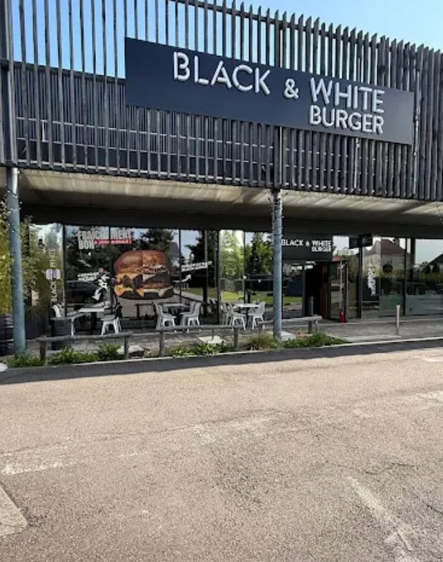 Black & White Burger — photo 3