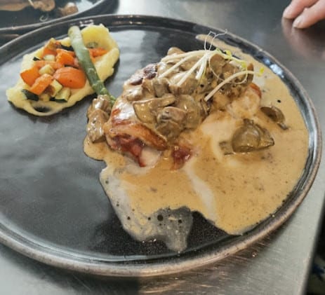 Au Tweety's — photo 2