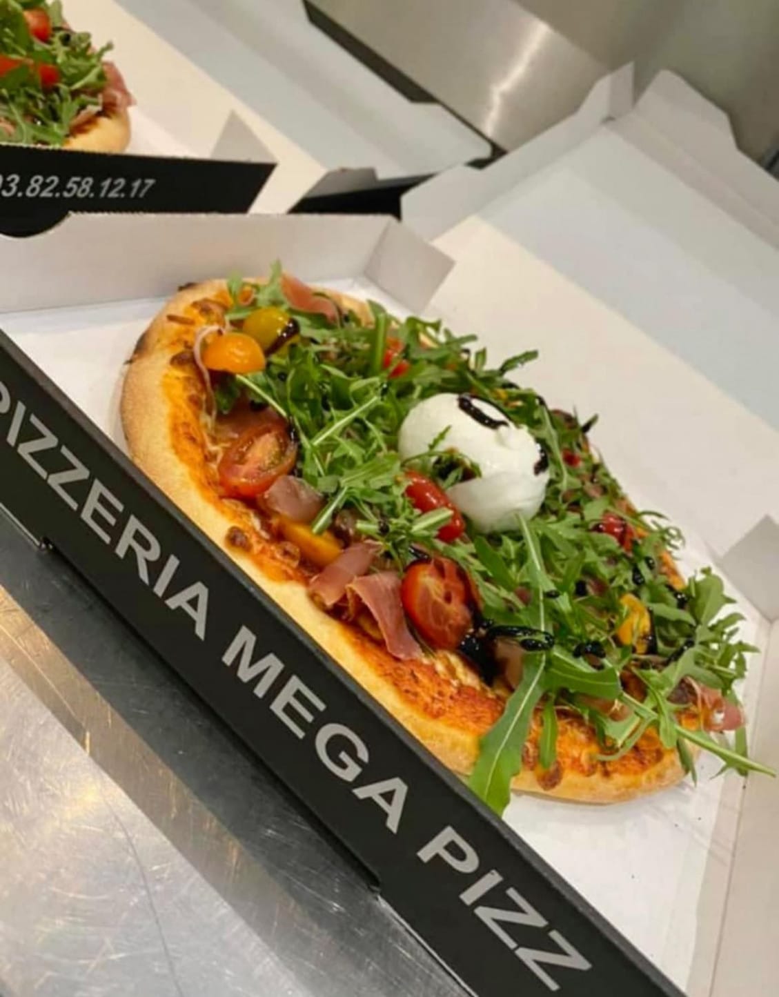 Mega pizz — photo 2