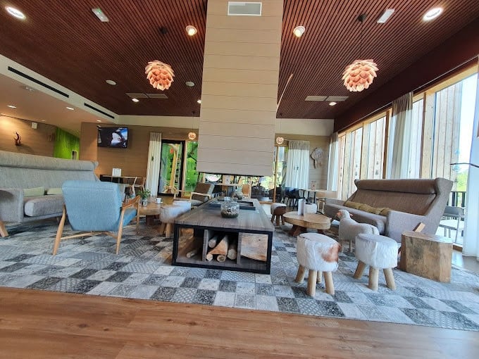 Forest Lodge — photo 3