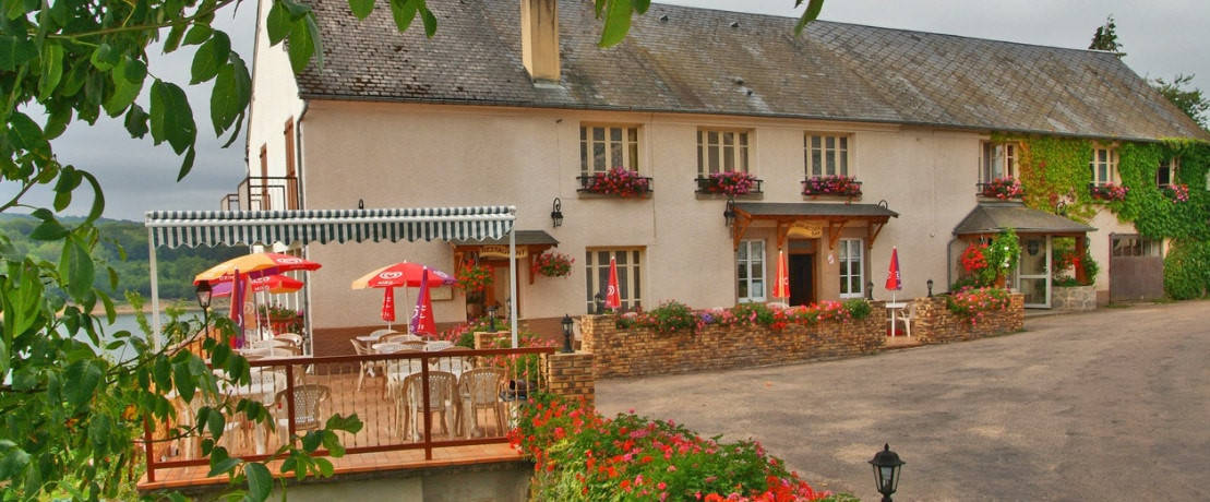 Les Terrasses du Lac — Hôtel - Restaurant à Chateau Chinon Ville — photo 2