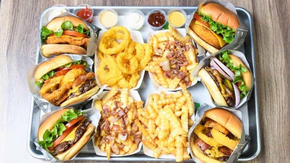Shake'N Out Burger — photo 2