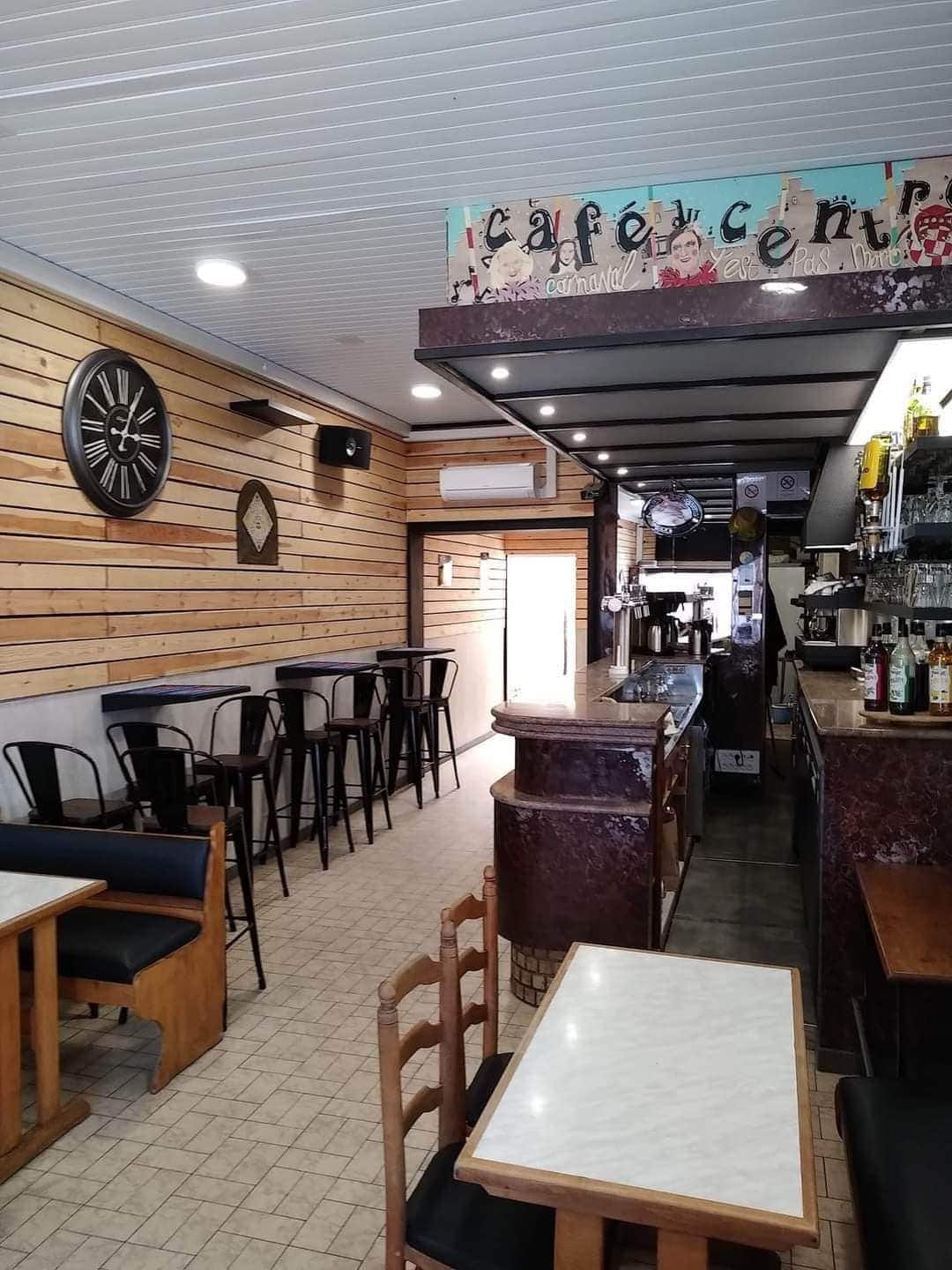 Cafe Du Centre — photo 3