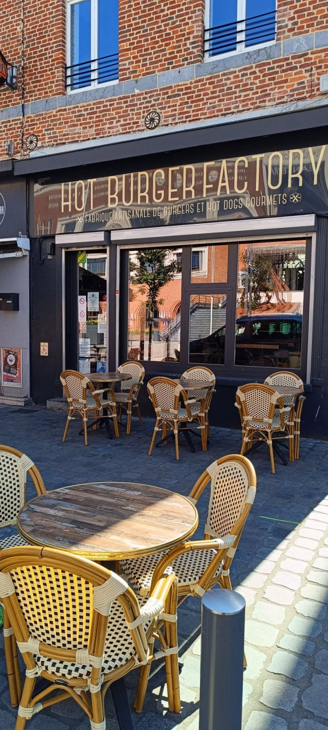 Hot Burger Factory — photo 2