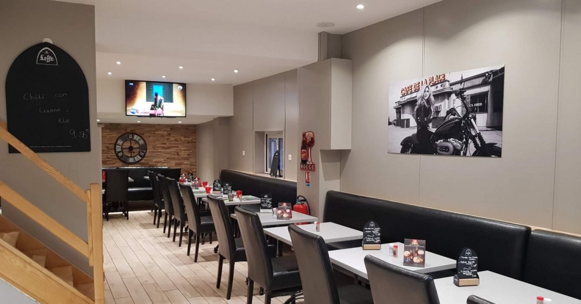 Café de la place — photo 3