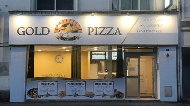 gold pizza — photo 2