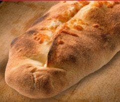 Le Kiosque à Pizzas - Un calzone