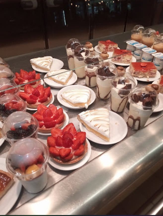 Cora Caféteria — photo 3