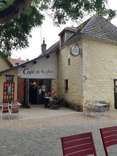 Café de la place — photo 3