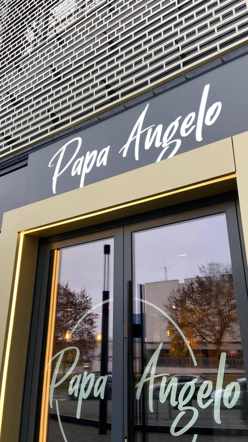 Papa Angelo — photo 2