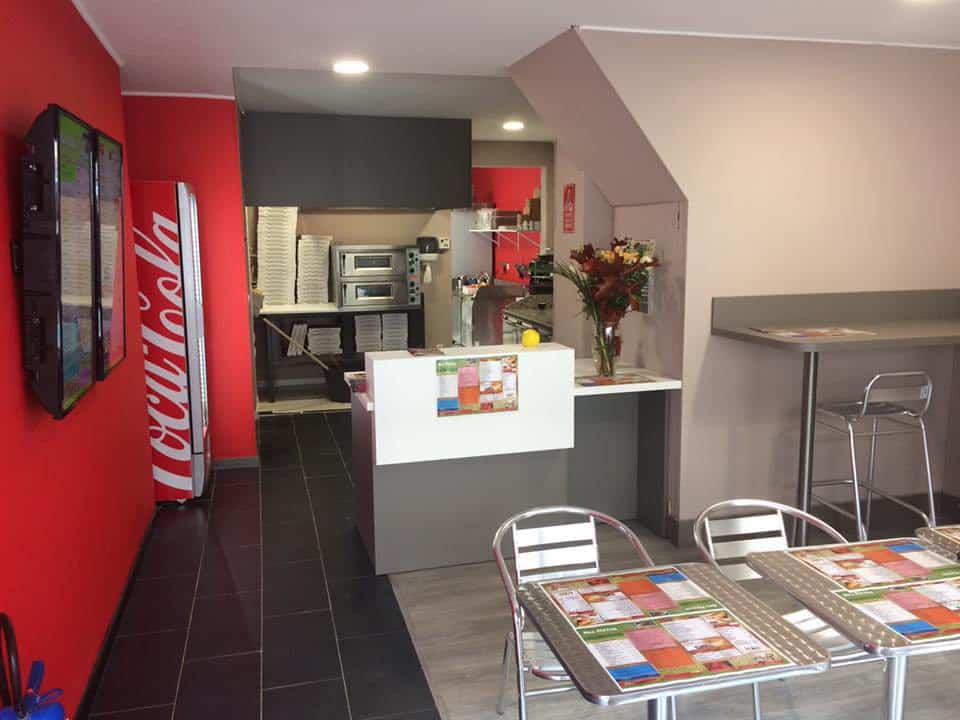 Pizza City - La salle de restauration