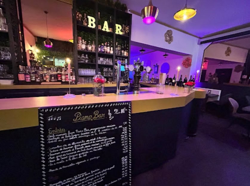Piano Bar — photo 3