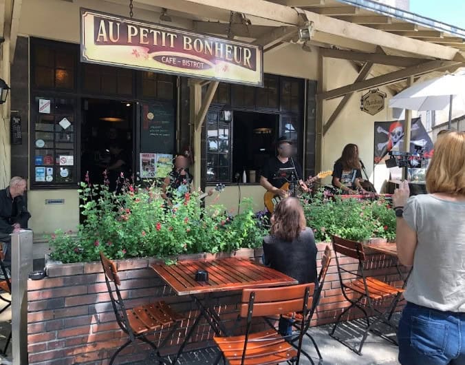 Au Petit Bonheur — photo 2