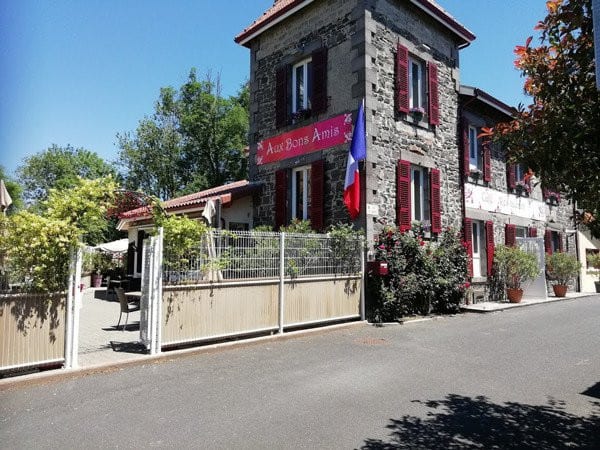 Aux bons amis — photo 2