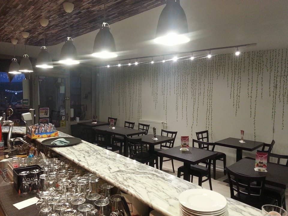 Café de la Halle — Brasserie à Besse et Saint Anastaise — photo 2