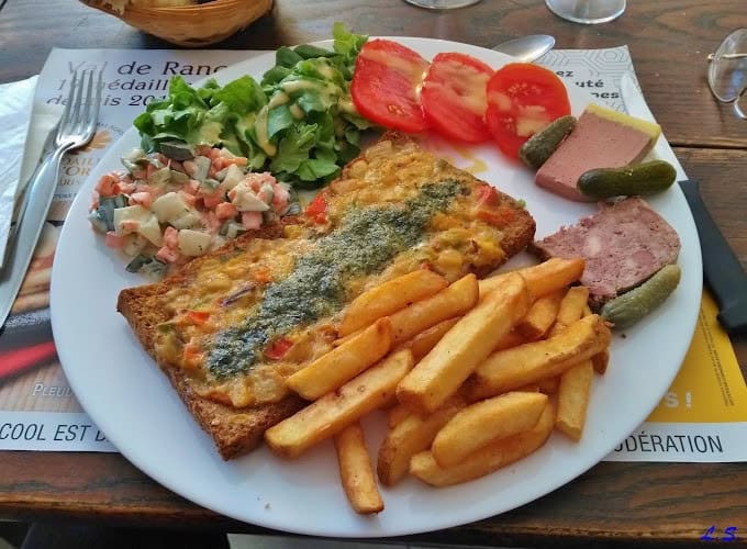 Le Petit Chastel — photo 2