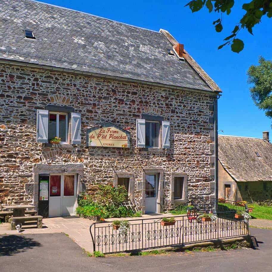 Auberge du Petit Planchat — Auberge à Saint Sauves d'Auvergne — photo 2