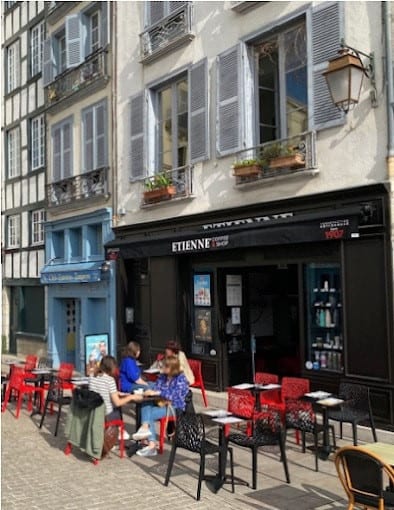 Etienne — photo 2