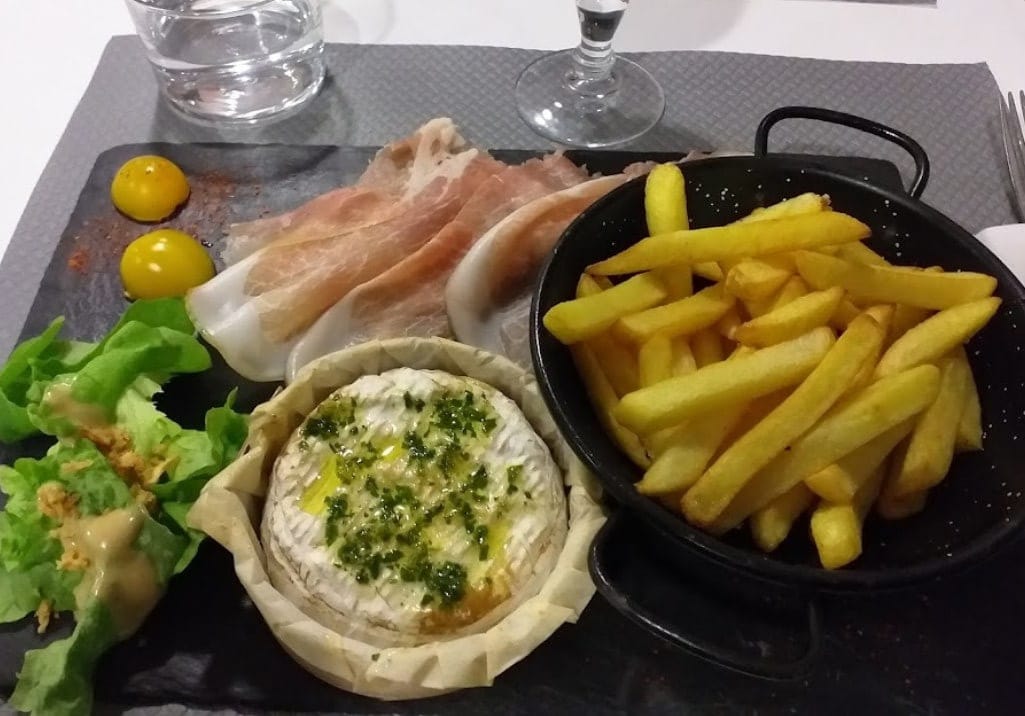 Photo de Snow Bar 64